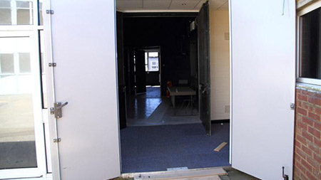 Loading access at the Metech Recording Studio